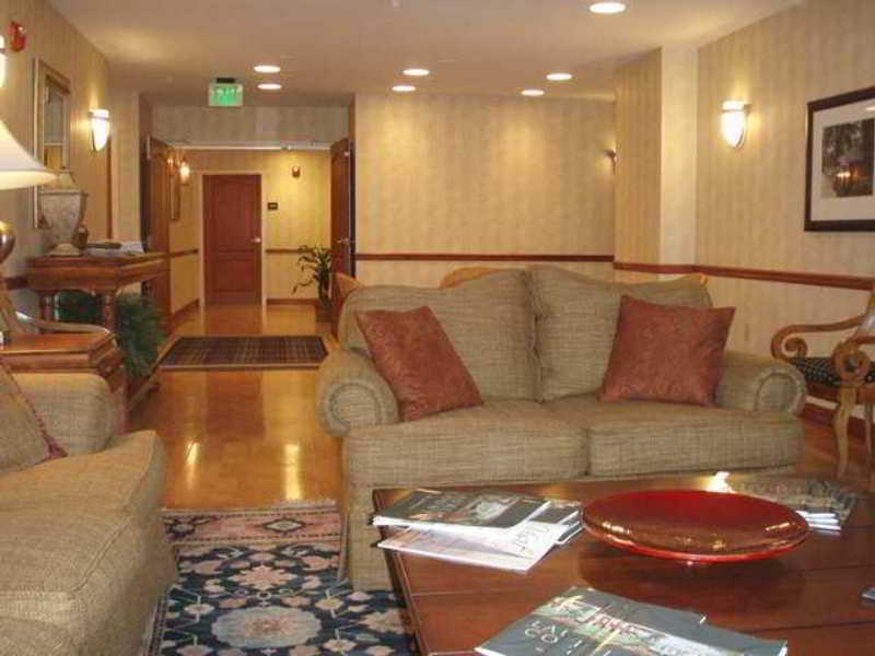 Hampton Inn & Suites Клинтън Стая снимка